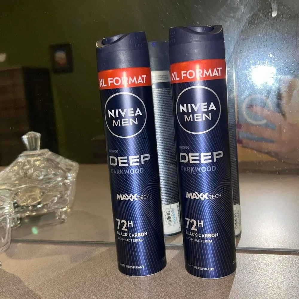 Nivea Men Deep Darkwood Black Carbon Anti-Bacterial Deodorant Spray 2 x 200ml